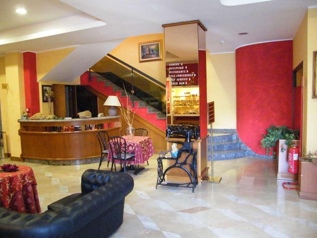 Hotel Residence Memmina Frosinone Interior foto