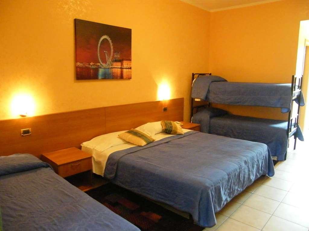 Hotel Residence Memmina Frosinone Zimmer foto