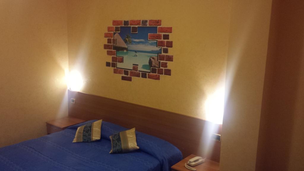 Hotel Residence Memmina Frosinone Zimmer foto